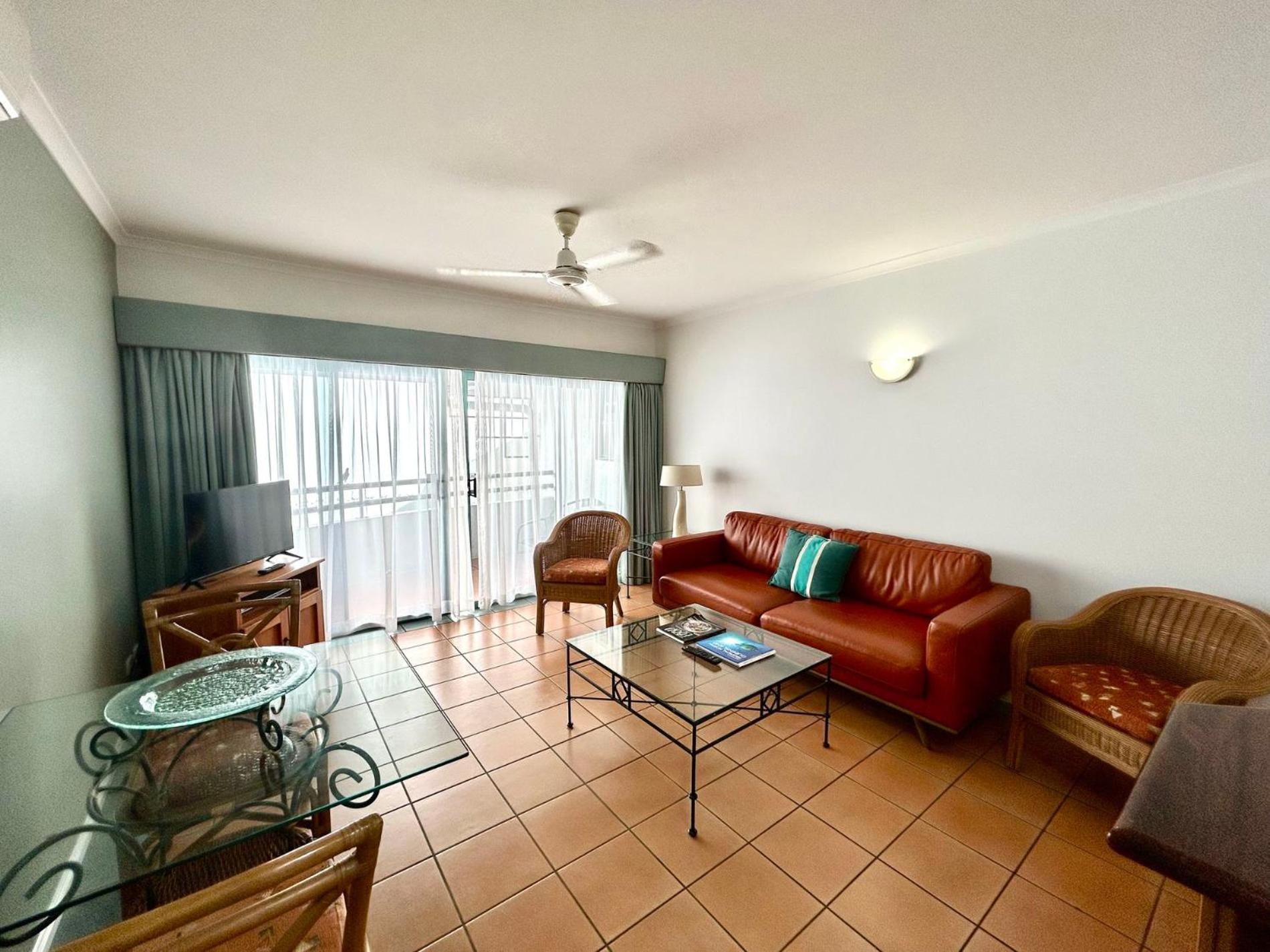 Mid City Luxury Suites Cairns Exterior foto